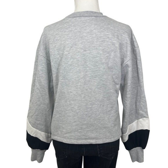 Disney Hocus Pocus Halloween Sweatshirt Gather Round Sisters Gray Juniors XS 1 - Picture 10 of 12